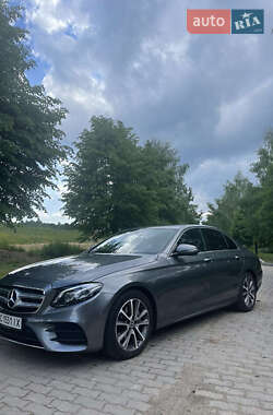 Седан Mercedes-Benz E-Class 2016 в Киеве