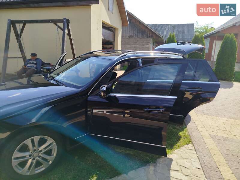 Універсал Mercedes-Benz E-Class 2012 в Хирові
