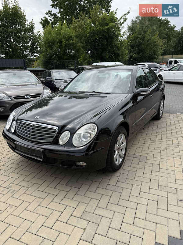 Седан Mercedes-Benz E-Class 2004 в Луцке