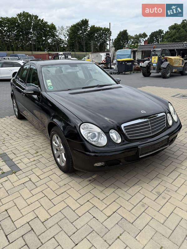 Седан Mercedes-Benz E-Class 2004 в Луцке