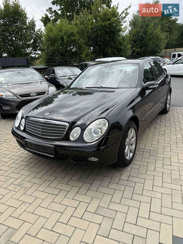 Седан Mercedes-Benz E-Class 2004 в Луцке