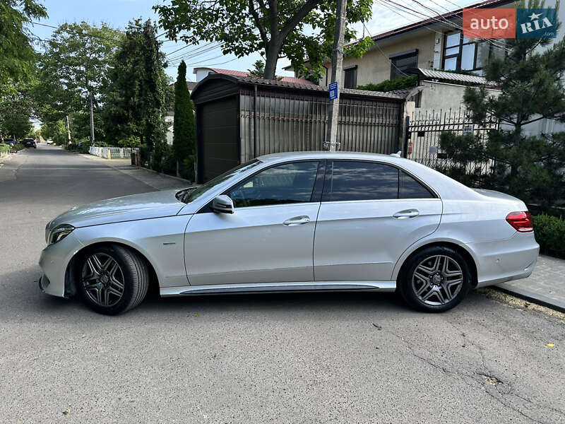 Седан Mercedes-Benz E-Class 2011 в Одессе