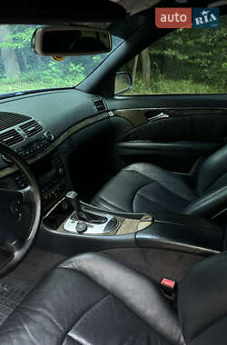 Седан Mercedes-Benz E-Class 2002 в 