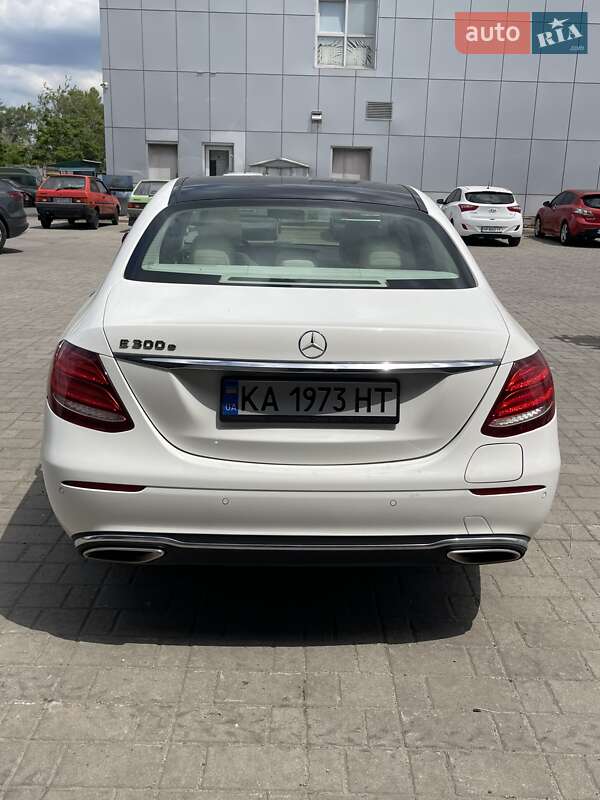 Седан Mercedes-Benz E-Class 2019 в Запоріжжі