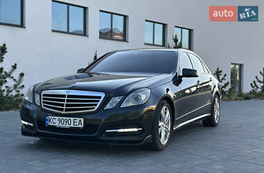 Седан Mercedes-Benz E-Class 2012 в 