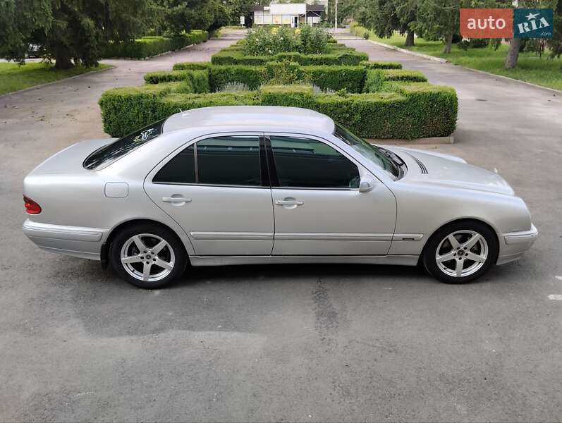 Mercedes-Benz E-Class 2002