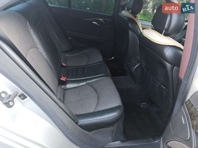 Седан Mercedes-Benz E-Class 2004 в Гайсину