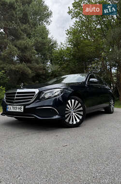 Седан Mercedes-Benz E-Class 2016 в Киеве