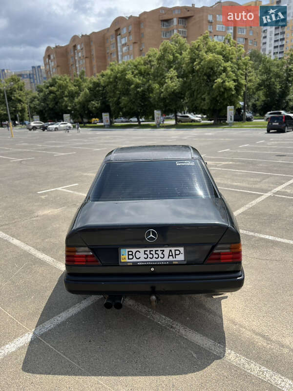 Седан Mercedes-Benz E-Class 1989 в Зарічному