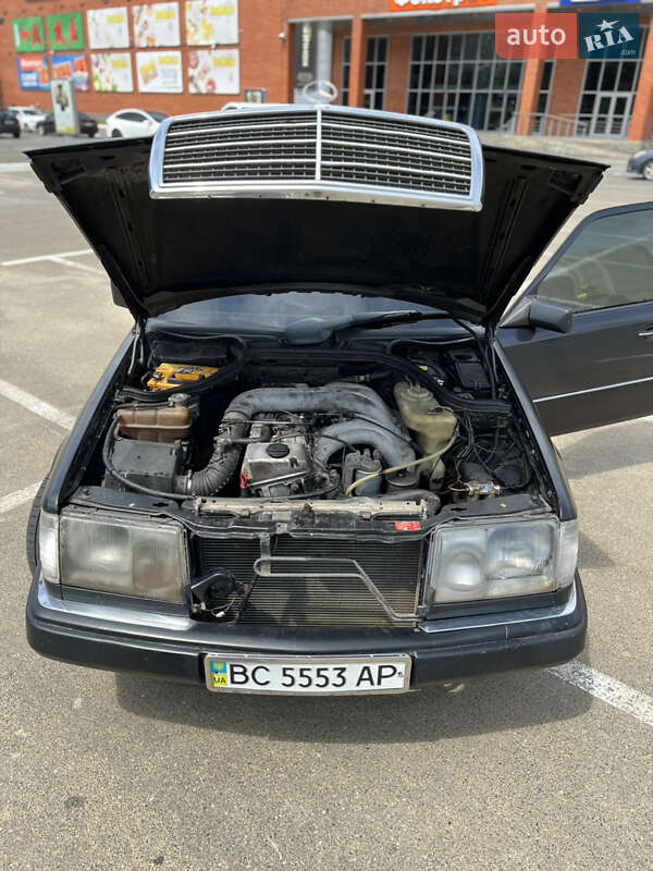 Седан Mercedes-Benz E-Class 1989 в Зарічному