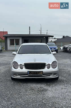 Седан Mercedes-Benz E-Class 2003 в Рівному