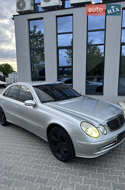 Седан Mercedes-Benz E-Class 2004 в Ровно