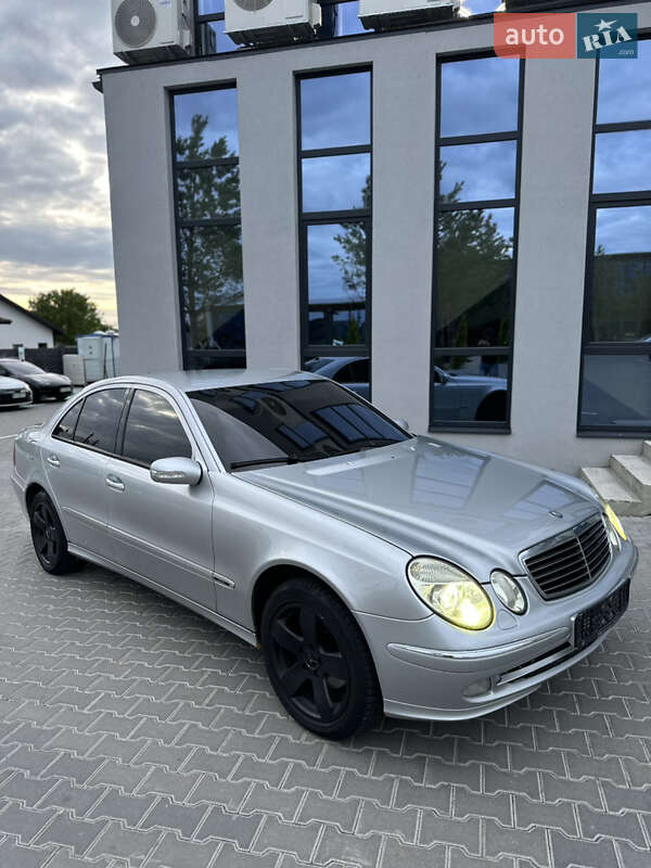 Mercedes-Benz E-Class 2004