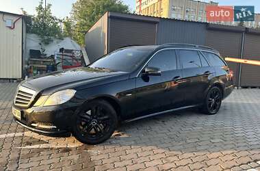Универсал Mercedes-Benz E-Class 2011 в Львове