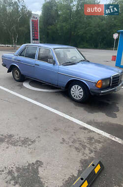 Седан Mercedes-Benz E-Class 1984 в Кривому Розі