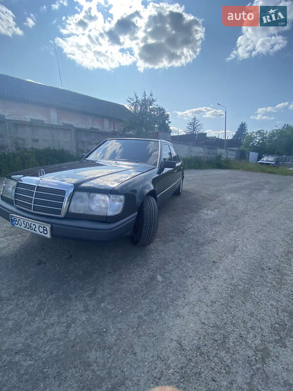 Седан Mercedes-Benz E-Class 1993 в Тернополе