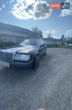 Седан Mercedes-Benz E-Class 1993 в 