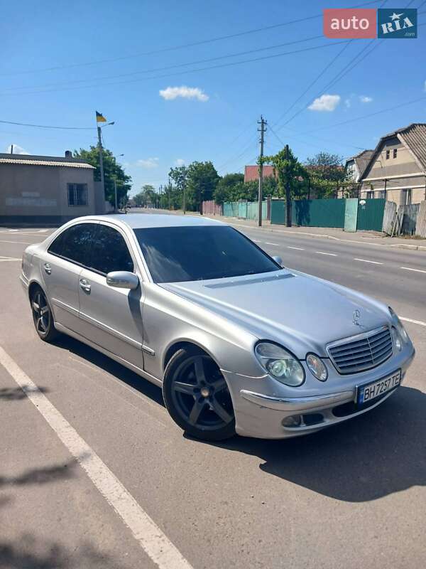 Седан Mercedes-Benz E-Class 2002 в Ізмаїлі