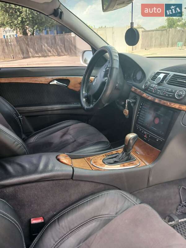 Седан Mercedes-Benz E-Class 2002 в Ізмаїлі