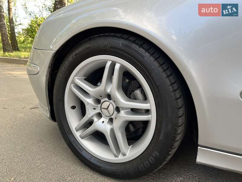 Седан Mercedes-Benz E-Class 2003 в Черновцах