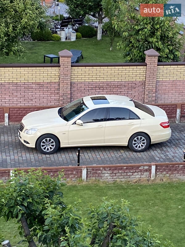 Седан Mercedes-Benz E-Class 2009 в Луцьку