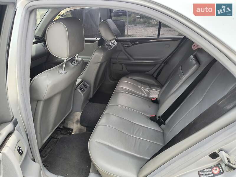 Седан Mercedes-Benz E-Class 1999 в Днепре