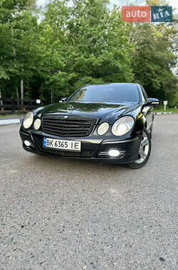 Седан Mercedes-Benz E-Class 2007 в Сарнах
