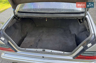 Седан Mercedes-Benz E-Class 1990 в 