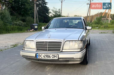Седан Mercedes-Benz E-Class 1995 в Львові