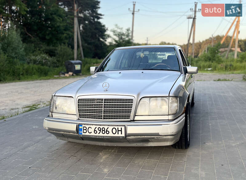 Mercedes-Benz E-Class 1995
