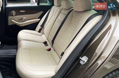 Седан Mercedes-Benz E-Class 2017 в 