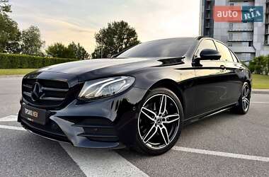 Седан Mercedes-Benz E-Class 2018 в Києві