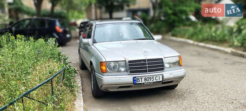 Mercedes-Benz E-Class 1989