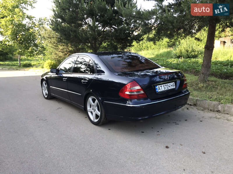Седан Mercedes-Benz E-Class 2002 в Калуше