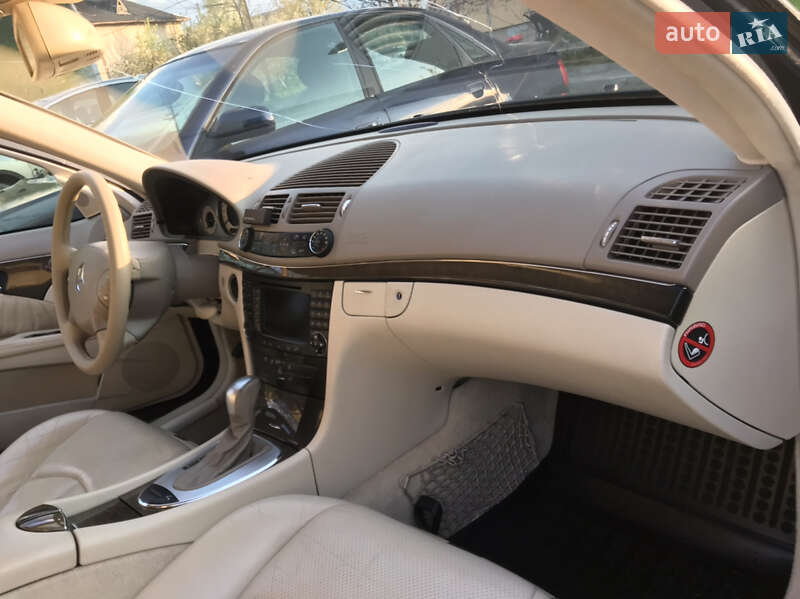 Седан Mercedes-Benz E-Class 2002 в Калуше