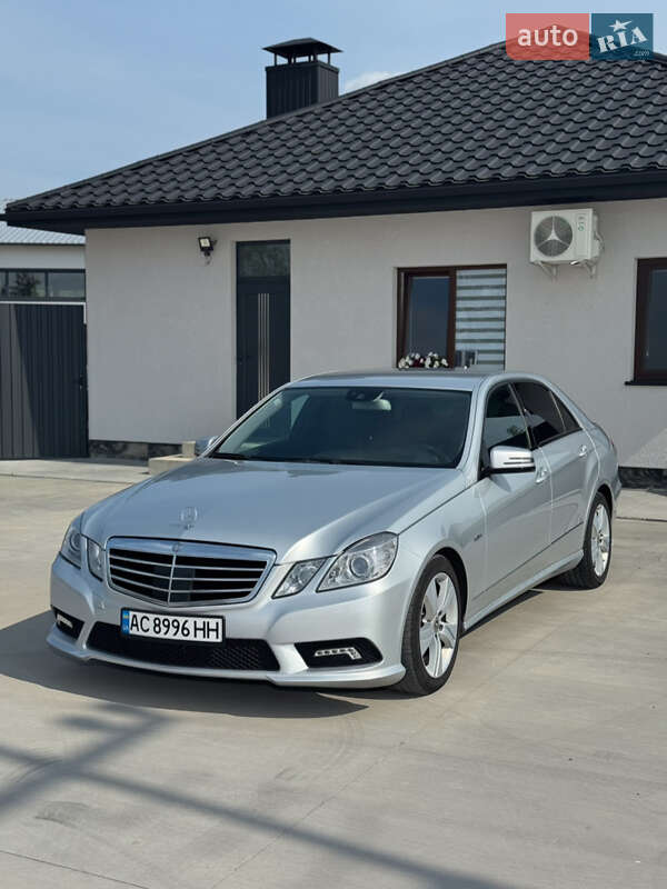 Mercedes-Benz E-Class 2010