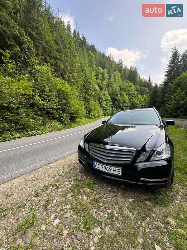 Універсал Mercedes-Benz E-Class 2010 в Луцьку