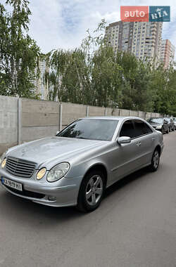 Седан Mercedes-Benz E-Class 2004 в Киеве