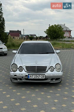 Седан Mercedes-Benz E-Class 2000 в Коломые
