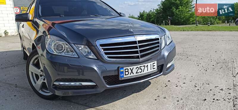 Седан Mercedes-Benz E-Class 2011 в Славуте