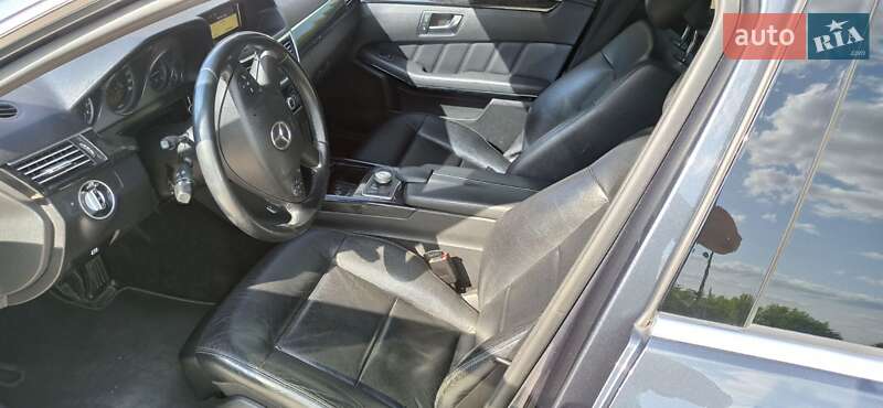 Седан Mercedes-Benz E-Class 2011 в Славуте