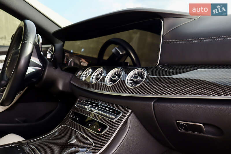 Седан Mercedes-Benz E-Class 2020 в Львові
