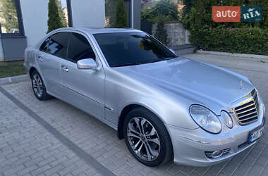 Седан Mercedes-Benz E-Class 2007 в Ужгороді