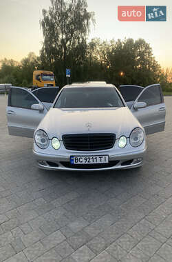 Седан Mercedes-Benz E-Class 2002 в 