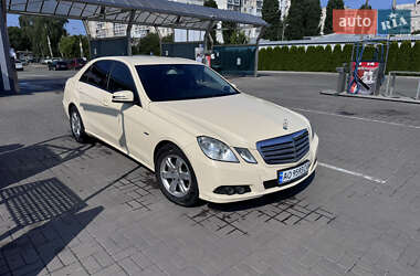 Седан Mercedes-Benz E-Class 2011 в Ужгороде