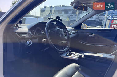 Седан Mercedes-Benz E-Class 2011 в Ужгороде