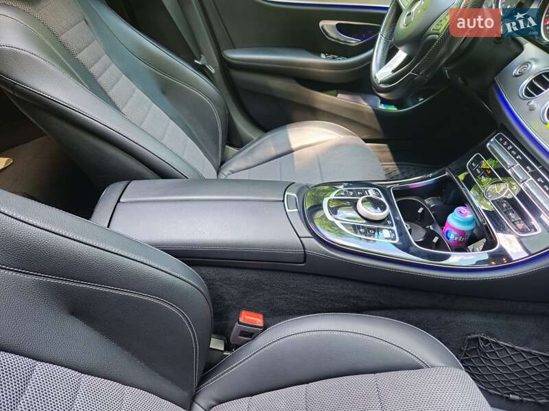 Седан Mercedes-Benz E-Class 2017 в Львові