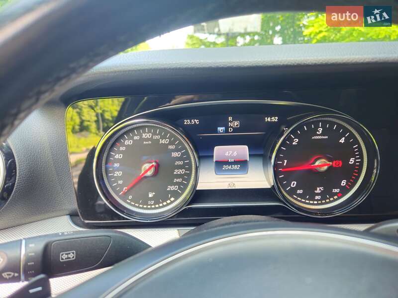 Седан Mercedes-Benz E-Class 2017 в Львові