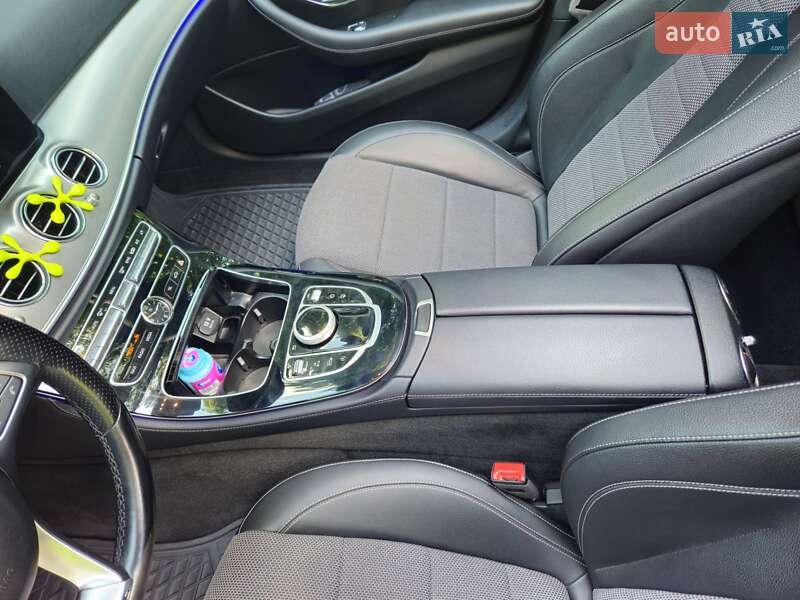 Седан Mercedes-Benz E-Class 2017 в Львові