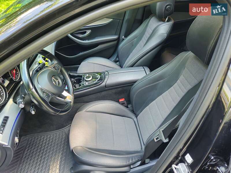 Седан Mercedes-Benz E-Class 2017 в Львові